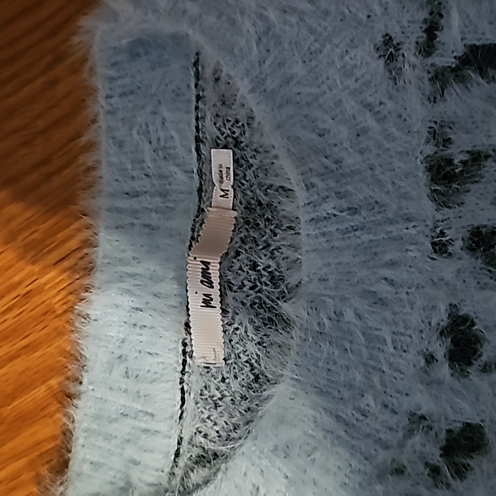 Sweater - Picture 2 of 3